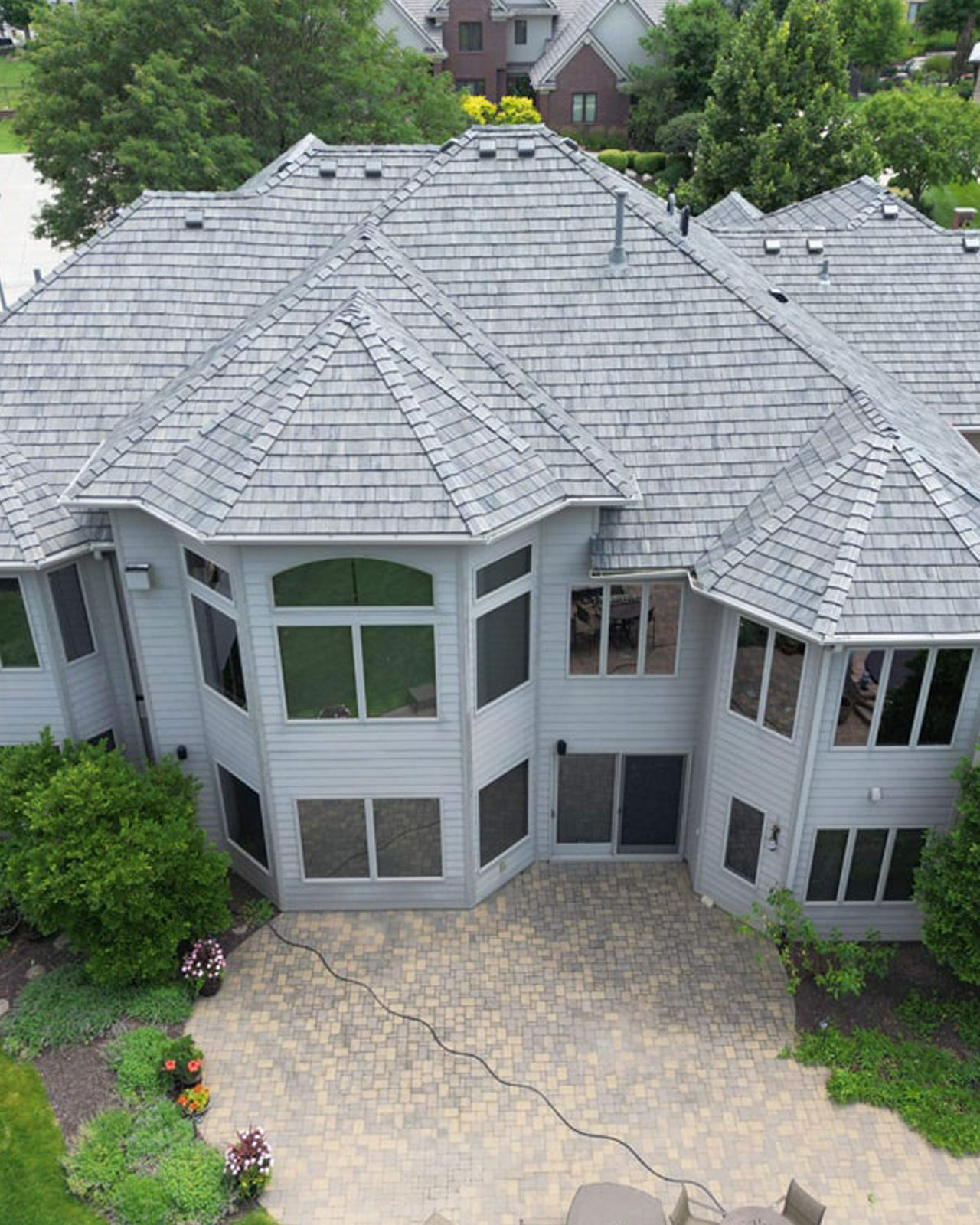 composite roofing vs. asphalt shingles